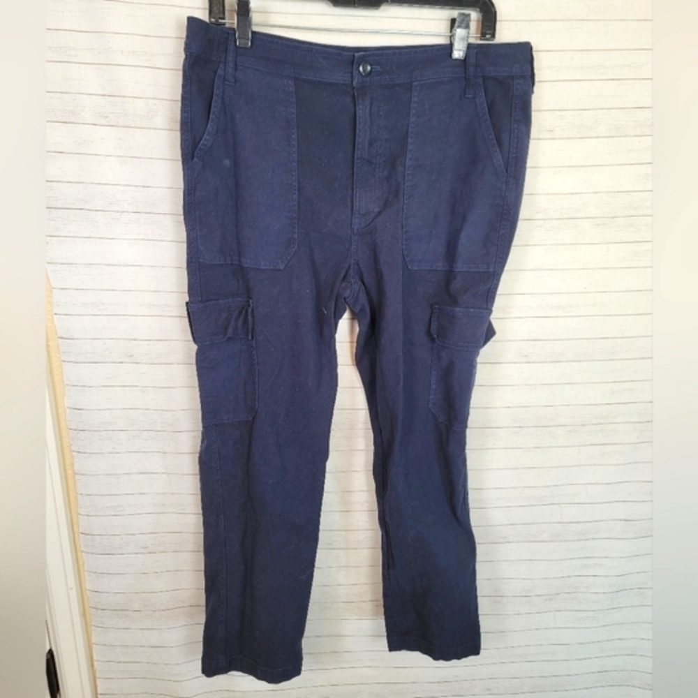 J.CREW NAVY BLUE CARGO KHAKIS, SZ 31